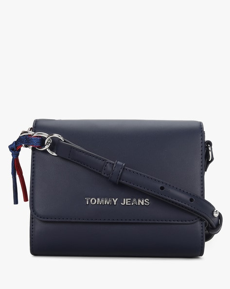 Tommy jeans deals boxy crossbody bag