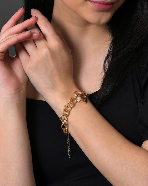 Amazon.com: JEWPARK 8Pcs Gold Chain Bracelet Sets for Women 14K Gold Plated  Dainty Link Paperclip Bracelets Stake Adjustable Layered Metal Link Bracelet  Set Fashion Jewelry: Clothing, Shoes & Jewelry