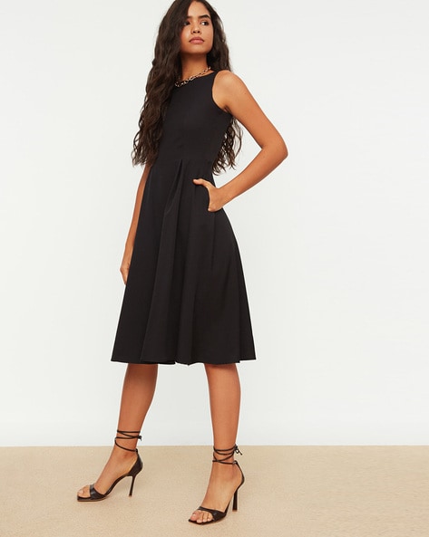 Online Shopping Mall Women Fit Flare Black Dress Reviews: Latest Review of  Online Shopping Mall Women Fit Flare Black Dress, Price in India