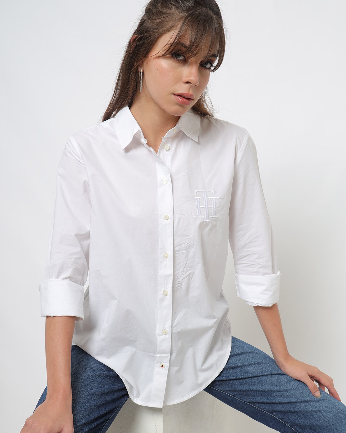 plantageejer Transportere Med andre band Buy White Shirts for Women by TOMMY HILFIGER Online | Ajio.com