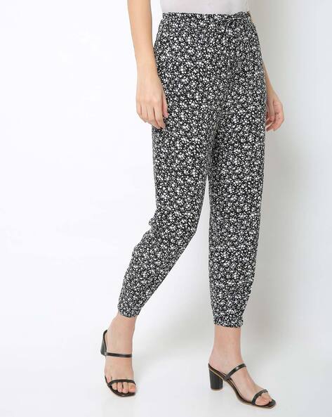 La Aimee Women Black Printed Loose Fit Trousers Price in India, Full  Specifications & Offers | DTashion.com