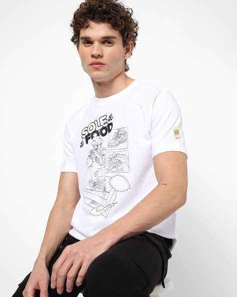 Buy White Tshirts for Men by NIKE Online