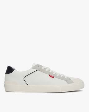 Best Offers on Levis shoe upto 20-71 