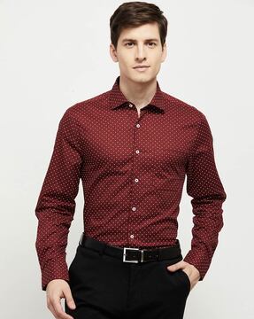 maroon dotted shirt