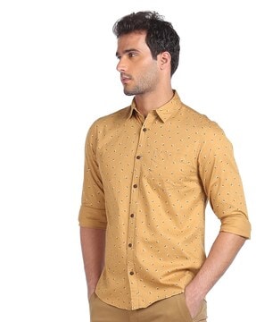 Discover 78+ dark sandal colour shirt best