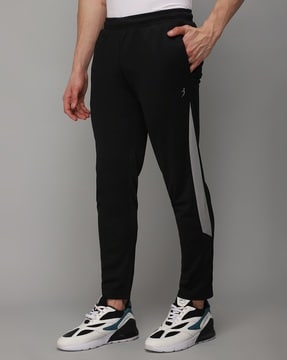 Red Chief  Black Cotton Blend Regular  Fit Mens Joggers  Pack of 1    Buy Red Chief  Black Cotton Blend Regular  Fit Mens Joggers  Pack of 1   Online at Best Prices in India on Snapdeal