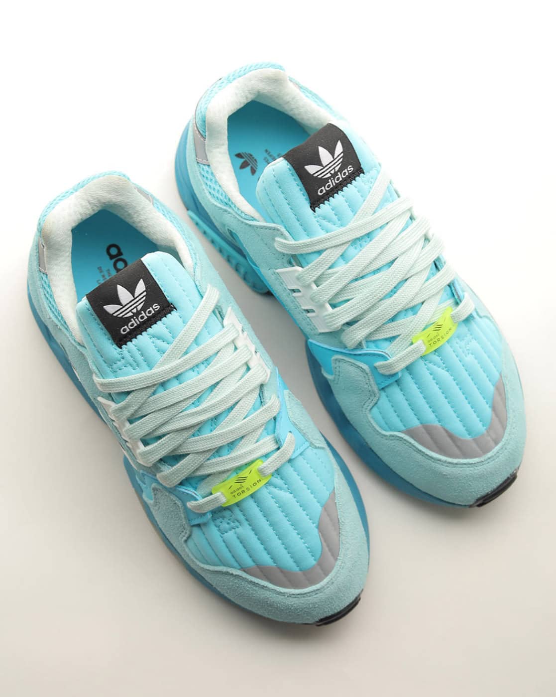 -1117Wx1400H-460739061-blue-