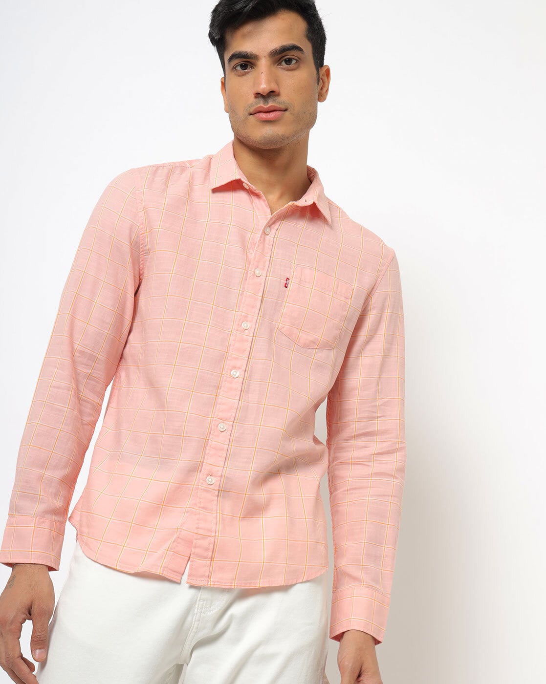 levis pink shirt