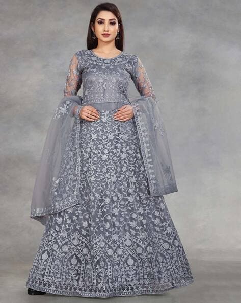 Alia Bhatt Turns Heads In A Sultry Grey-Gown At An Event, Netizens Remain  Unimpressed With Her OOTN