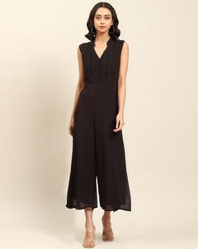 KUMA JUMPSUIT, With V-neck