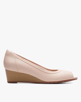 clarks closed toe wedges