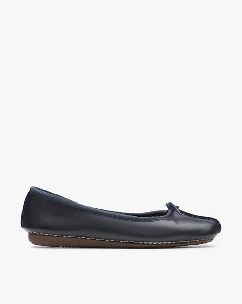 Clarks Ballerinas with Bow Accent