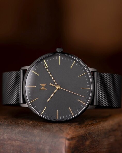 Analog watch online black