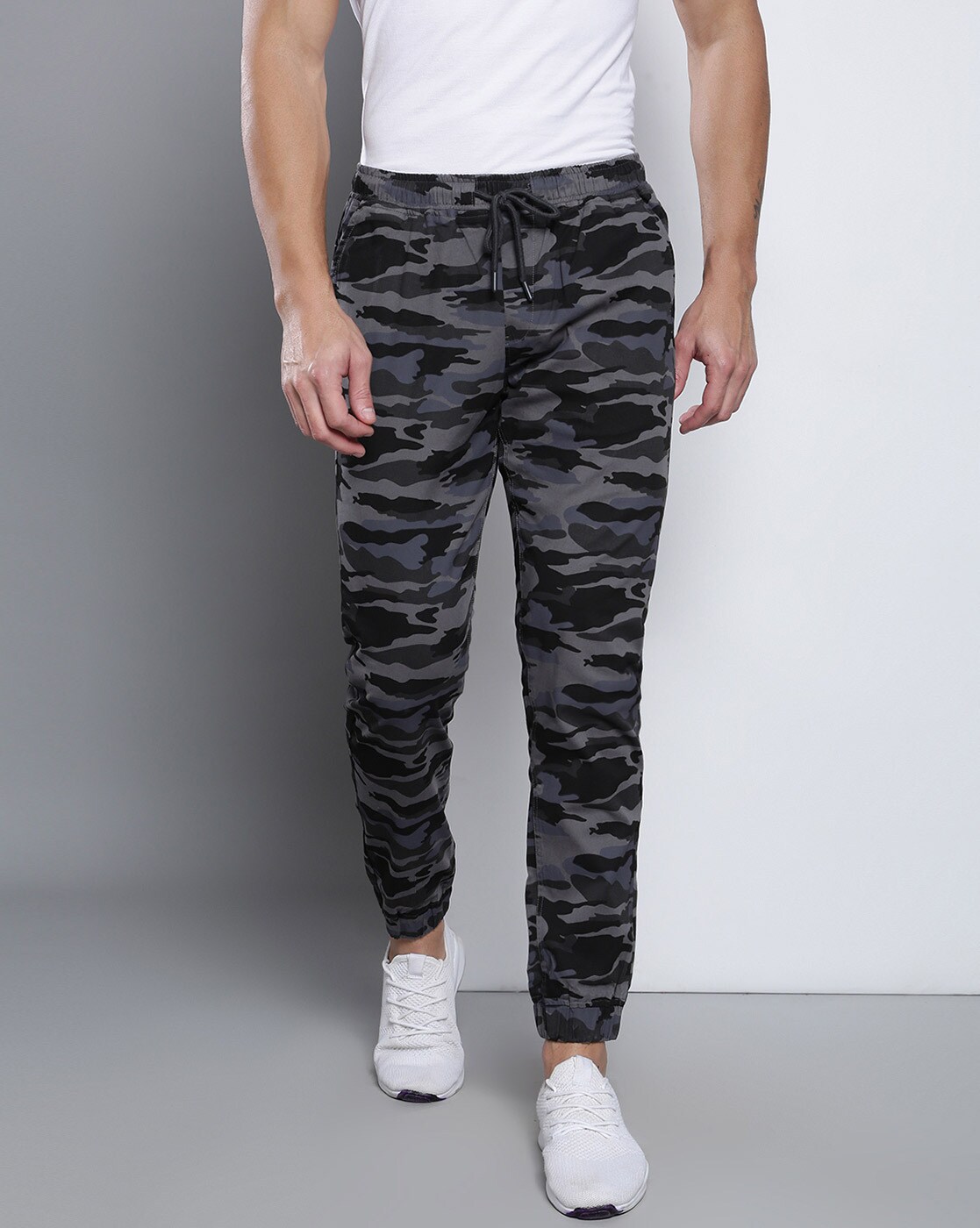 camo tapered pants