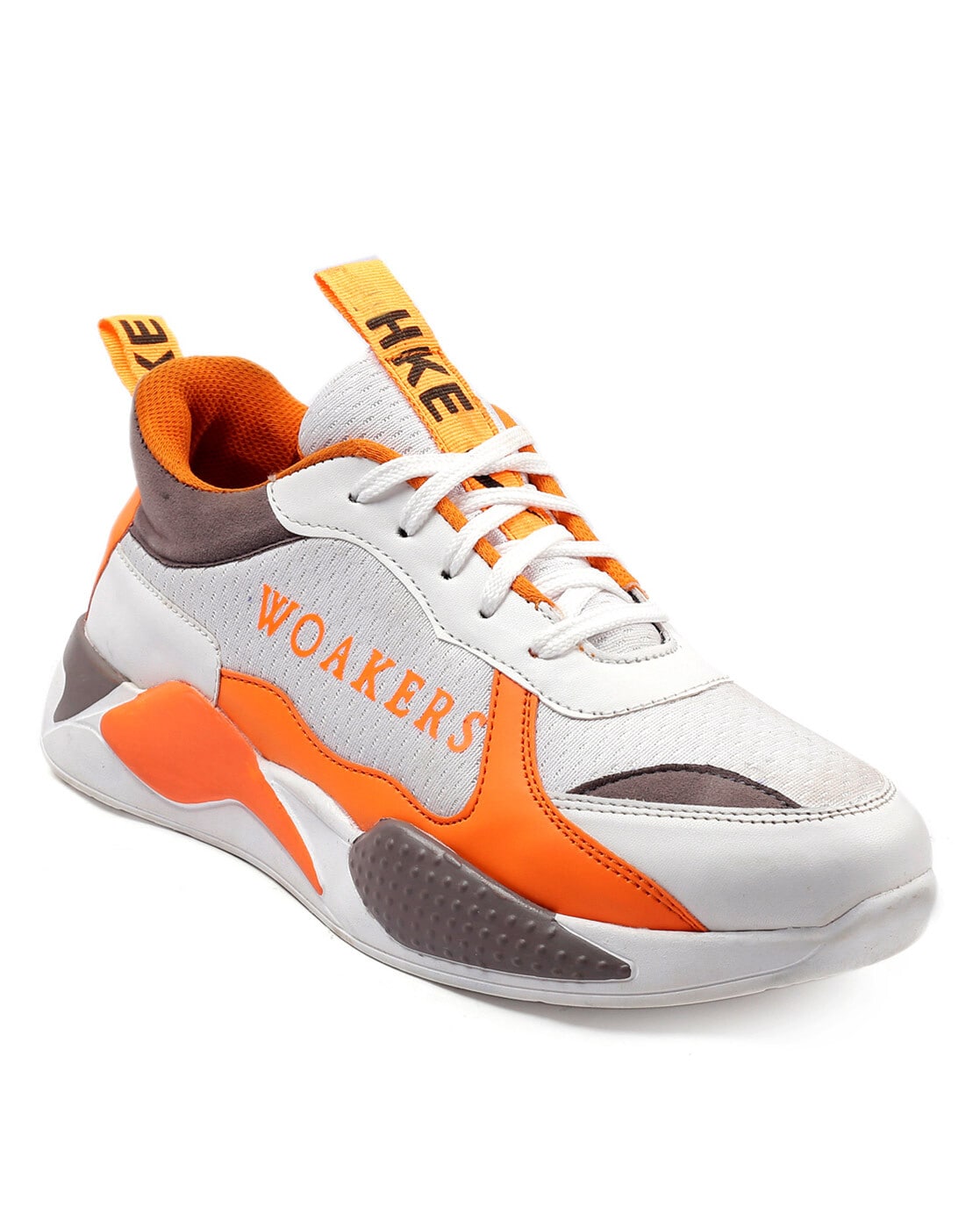 woakers sports shoes