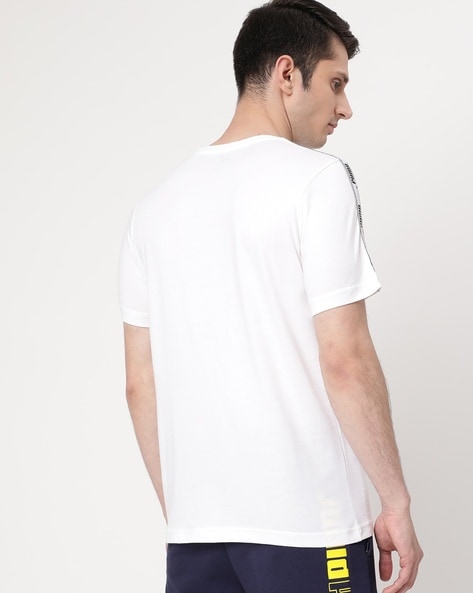 Man wearing white crew neck T-shirt • Free Lifestyle T-shirt