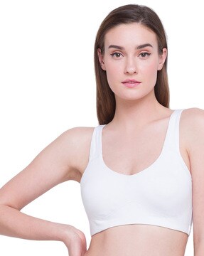 Buy Jockey Es04 Skin Wirefree Padded Full Coverage Sports Bra for Women  Online @ Tata CLiQ
