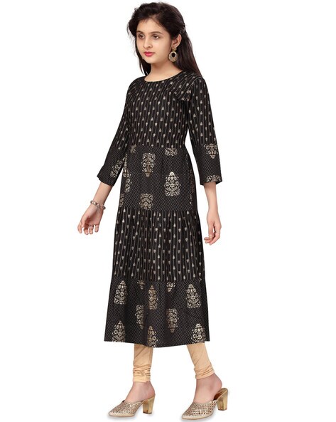 VAASN Women Solid A-line Kurta - Buy VAASN Women Solid A-line Kurta Online  at Best Prices in India | Flipkart.com