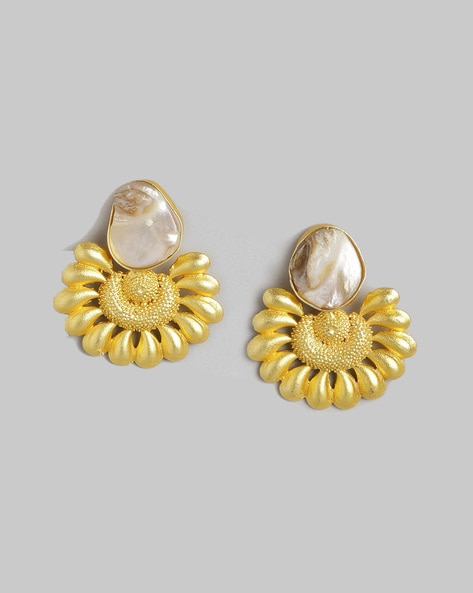 Far Famed Gold Women Casting Peacock Earring