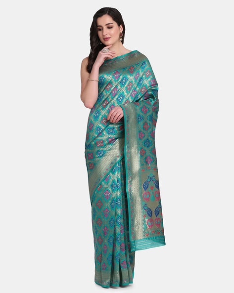 BOMBAY SELECTIONS Green & Silver-Toned Embellished Saree Price in India,  Full Specifications & Offers | DTashion.com