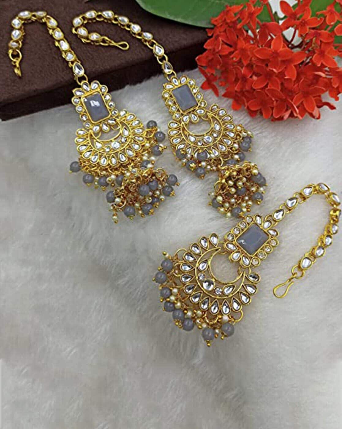 Gleaming Floral Droplets Gold Earrings