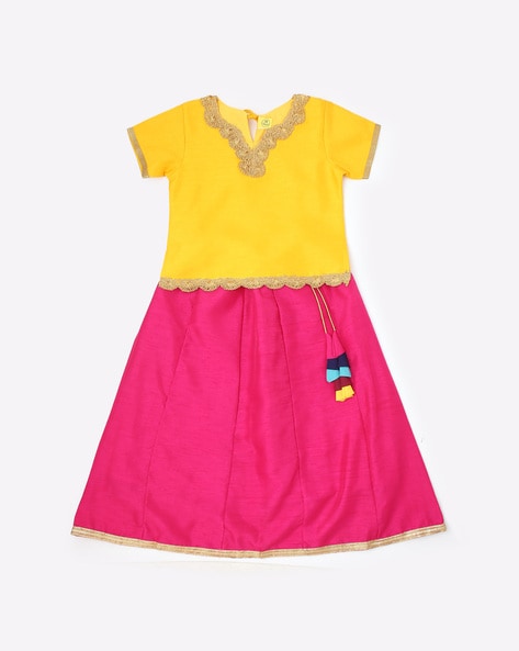 Girl in Langa Blouse So CUte | Kids dress patterns, Kids blouse designs,  Dresses kids girl