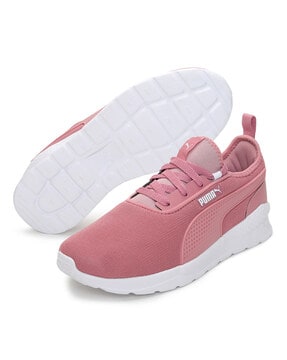 Puma shop pink shoes