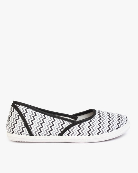 Hi-attitude Chevron Print Panelled Ballerinas