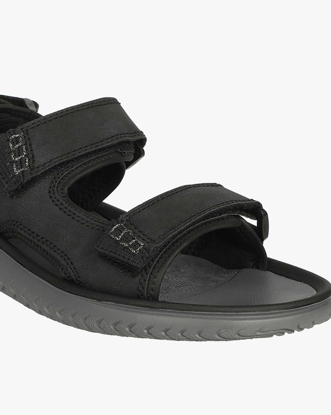 Clarks mens sandals with magnetic outlet fastener