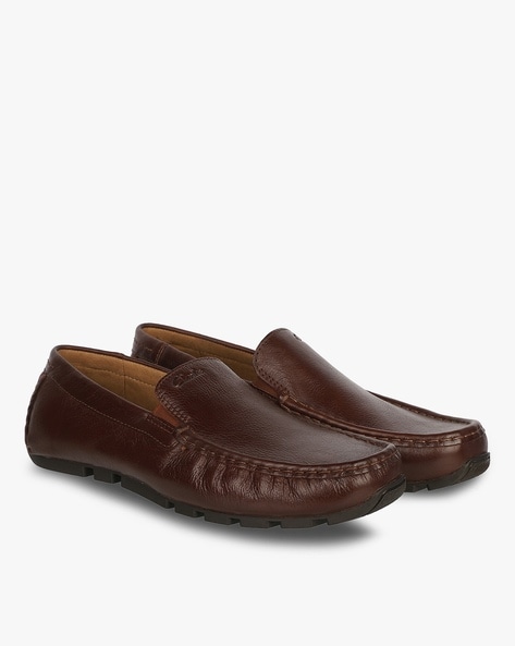 Clarks Logo Embossed Round-Toe Driver Loafers