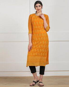 color combination with orange kurti
