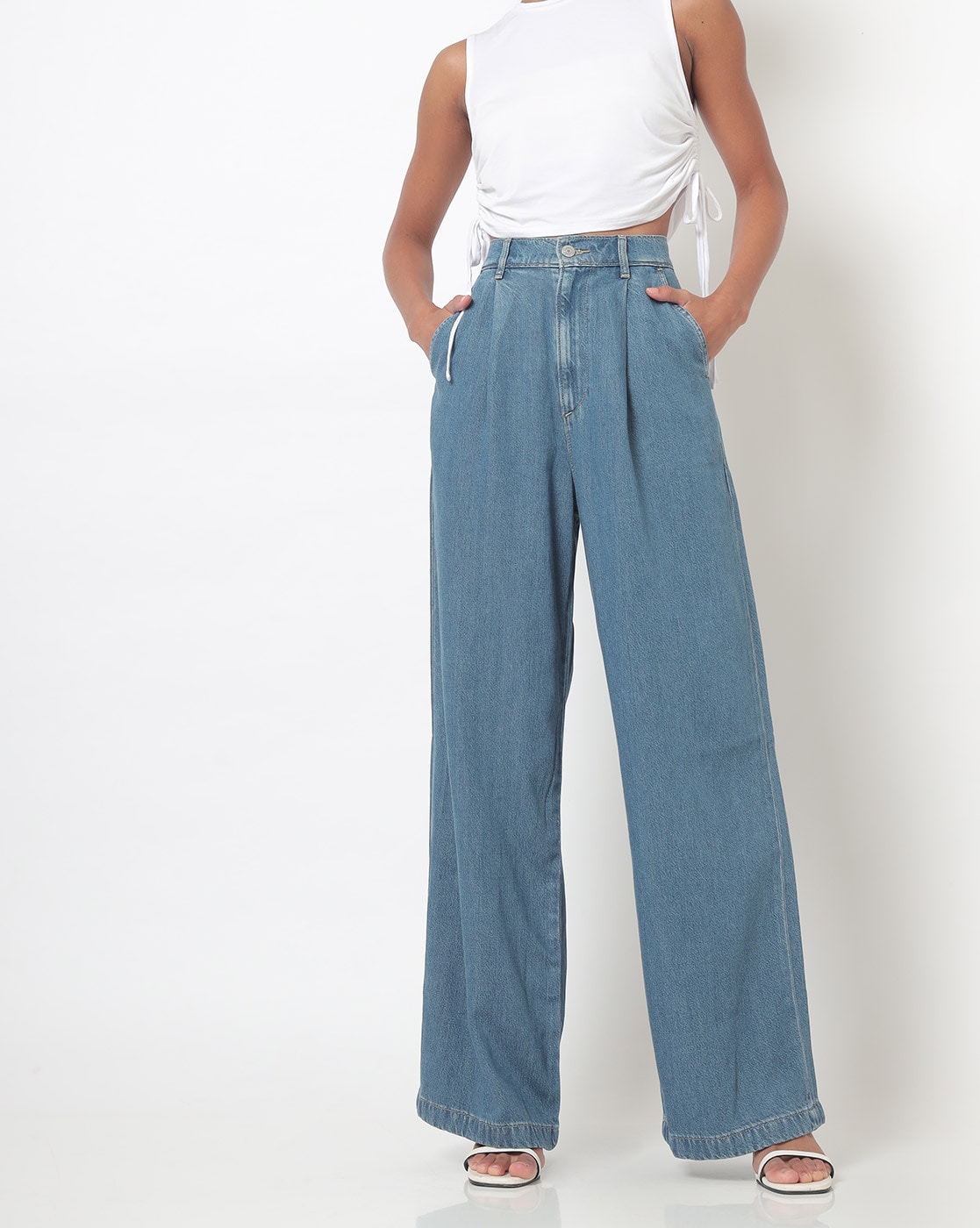 Buy Women's Jeans: High Waisted to Baggy Jeans | Levi's® MY