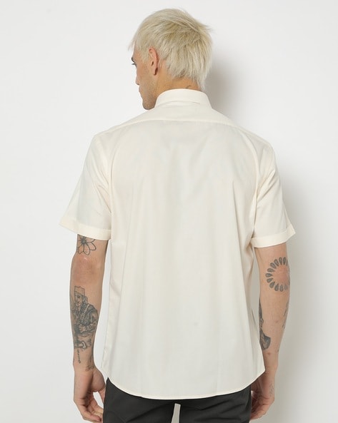Volcom Mens Everett Solid Cotton Woven Short Sleeve Shirt 