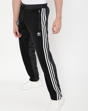 Hormiga colegio Centro de producción Buy Black Track Pants for Men by Adidas Originals Online | Ajio.com