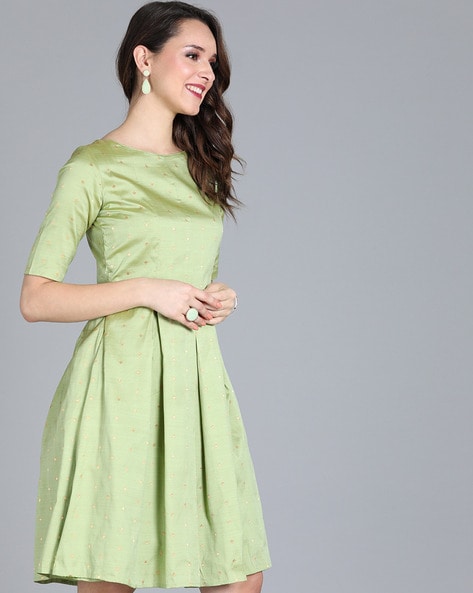 Flare box hot sale pleat dress