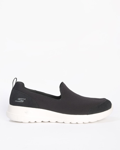 Skechers very clearance daring black