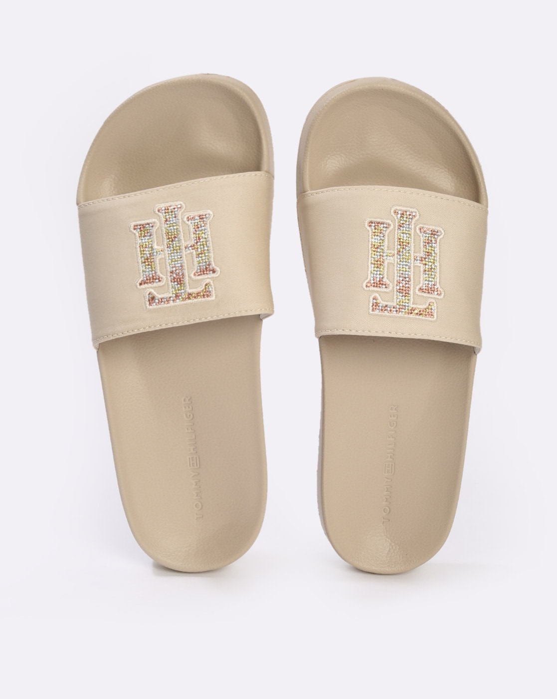 Womens Flat Sandal on Sale - Buy Women sandals Online - AJIO