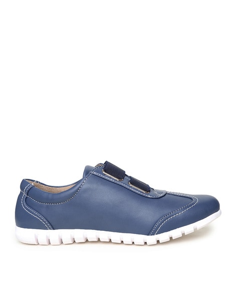 Ajio blue sale casual shoes