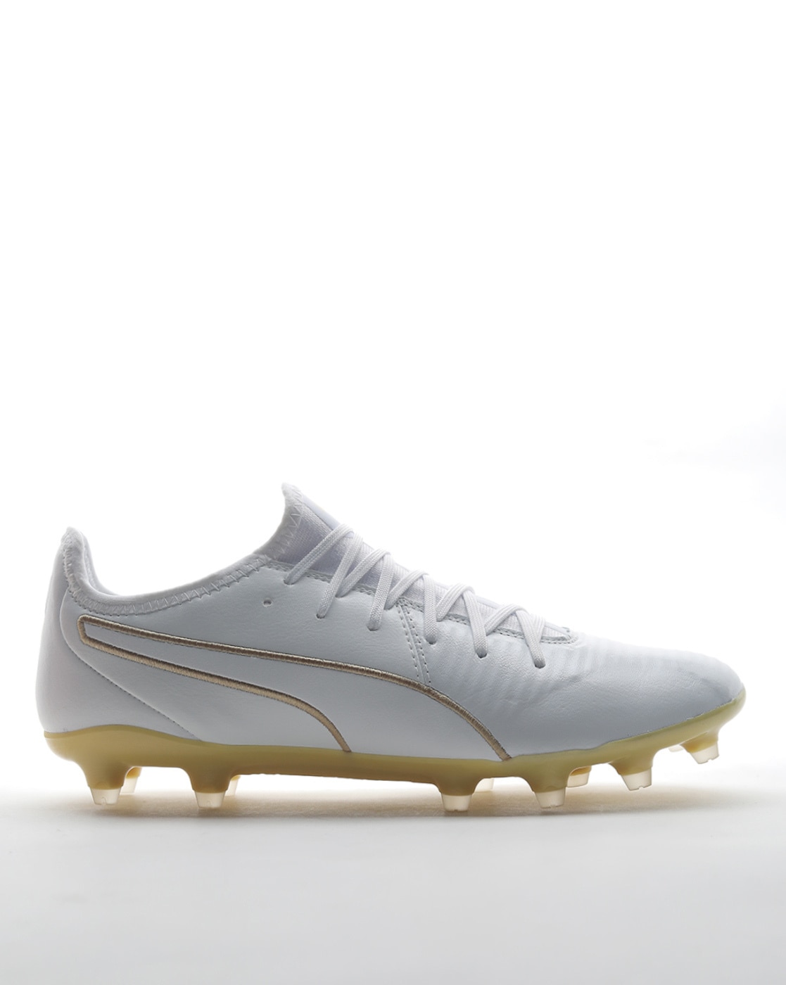 puma sports shoes football