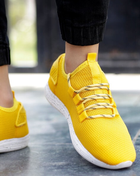 Yellow colour cheap sports shoes