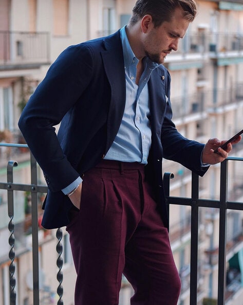 Light Blue Denim Jacket with Burgundy Pants Outfits For Men (5 ideas &  outfits) | Lookastic