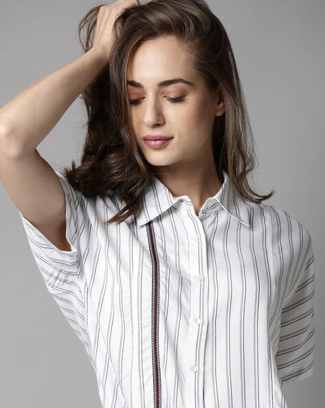 Buy Harpa Women Black Striped Top Online at Best Prices in India - JioMart.