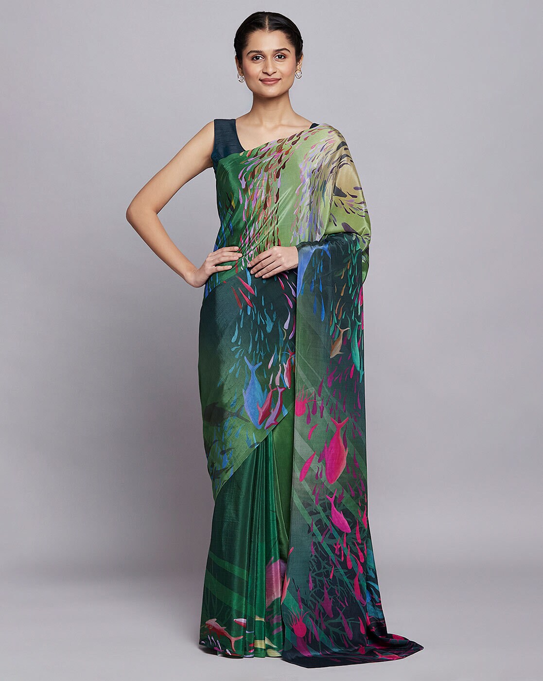 Buy Green Sarees for Women by Navyasa By Liva Online | Ajio.com