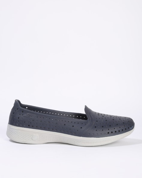 Præstation sekvens linned Buy Navy Sports Shoes for Women by Skechers Online | Ajio.com