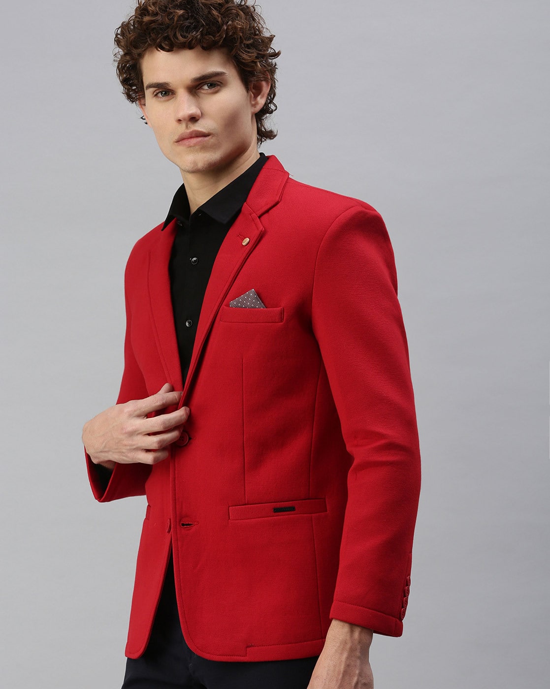 Red colour outlet ka blazer