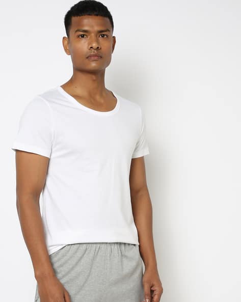 Basic Crew-Neck Men Vests Pack Of With Everfresh Technology