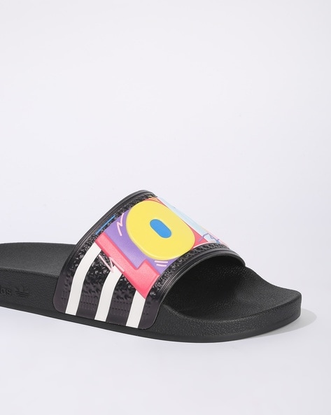 Adilette hot sale pride slides