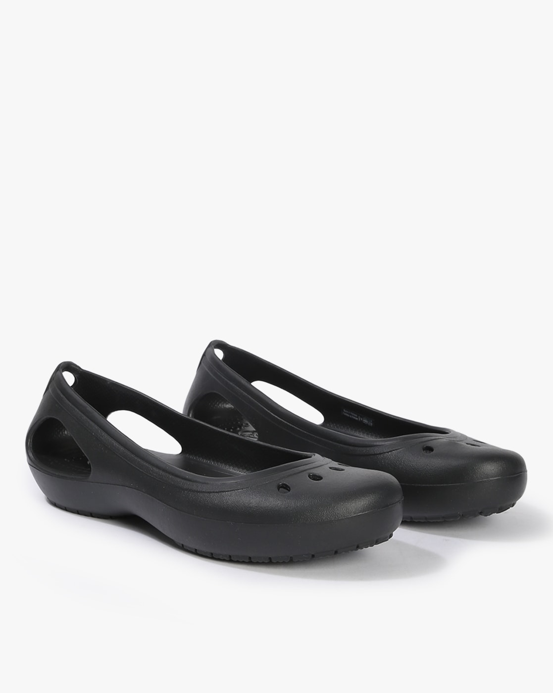 Buy Black Flat Shoes for Women by CROCS Online 