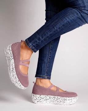 Ajio slip hot sale on shoes