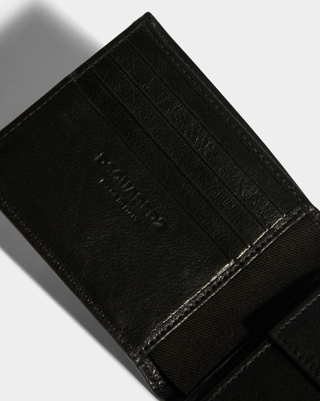 dsquared wallet